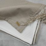 Beige Poua