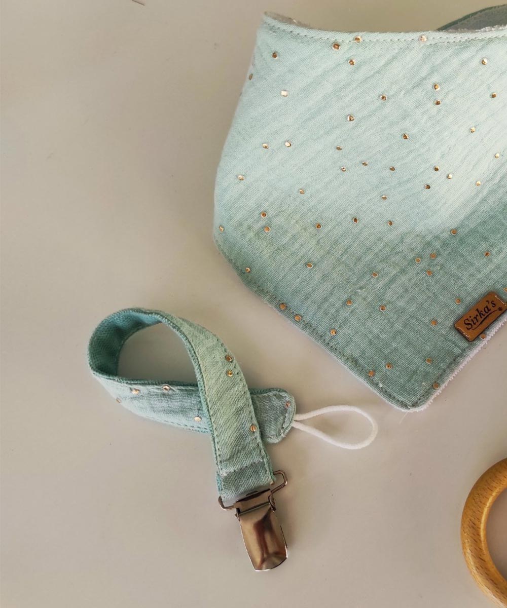 clip-pipilas-gold-dots-aqua.jpg Gold Dots Aqua - Image 1