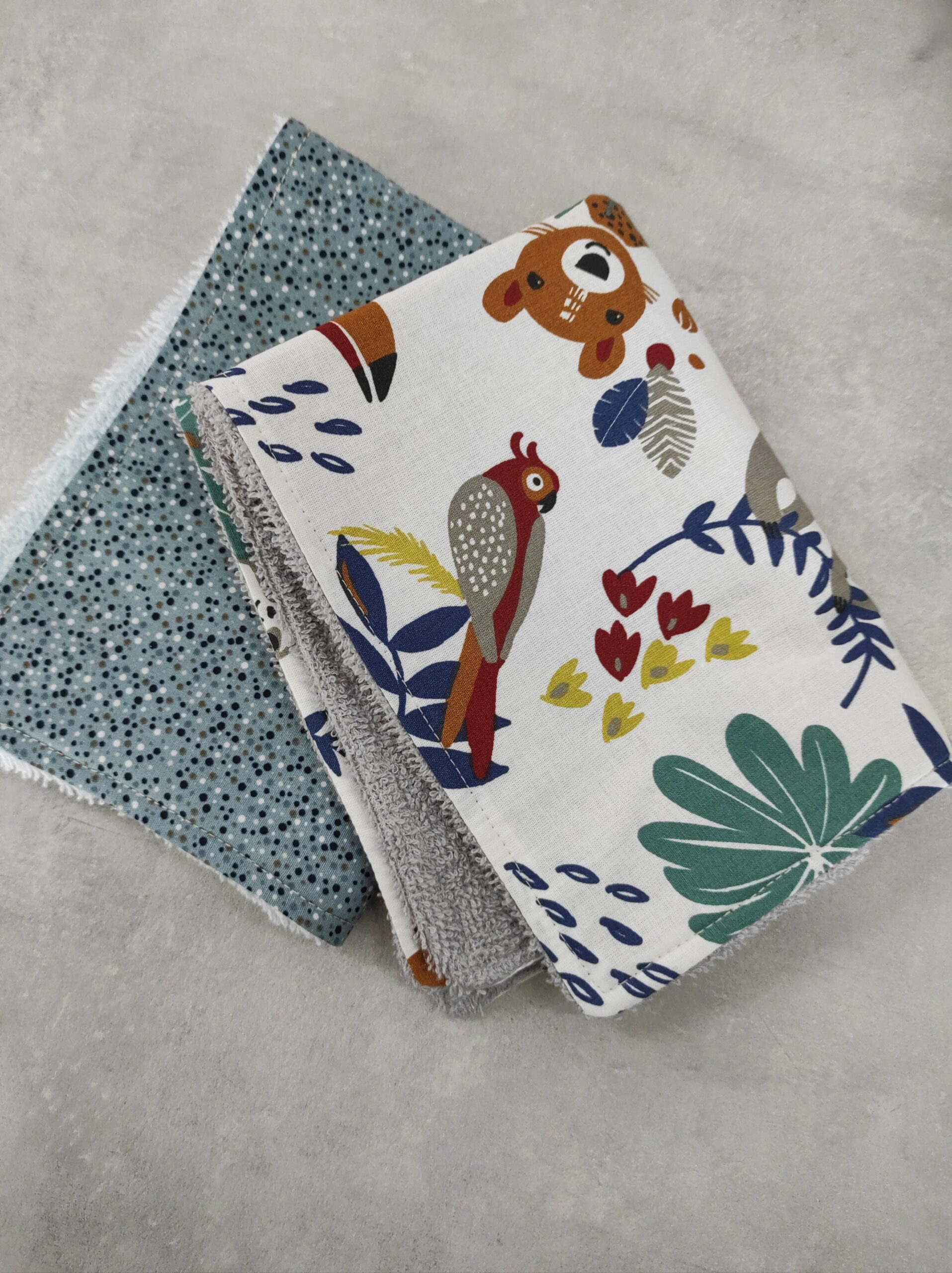 jungle-blue-2-scaled-1.jpg Jungle Blue - Mix Dots Blue - Image 1