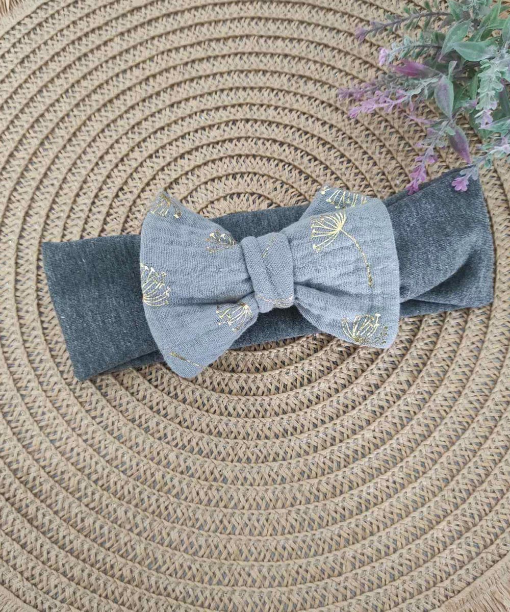 kordela-mallion-feathers-grey.jpg Grey - Picralis - Image 1