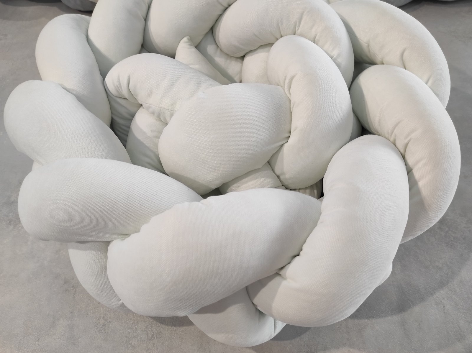 leyko-velvet.jpg Monochrome - White Velvet - Image 1