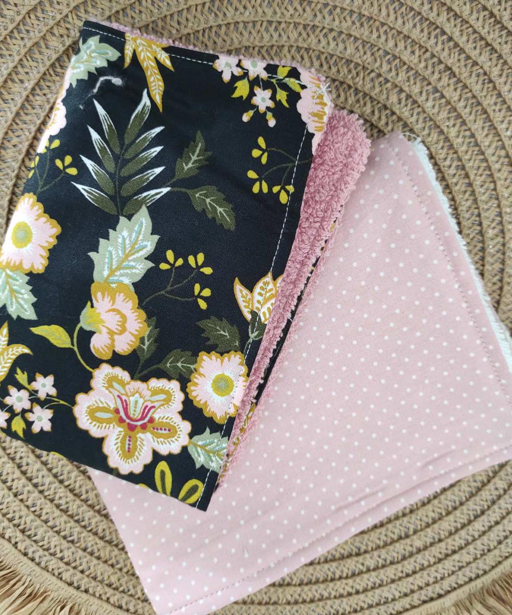 panakia-frontidas-black-symphony-dots-pink.jpg Black Symphony - Pink Poua - Image 1